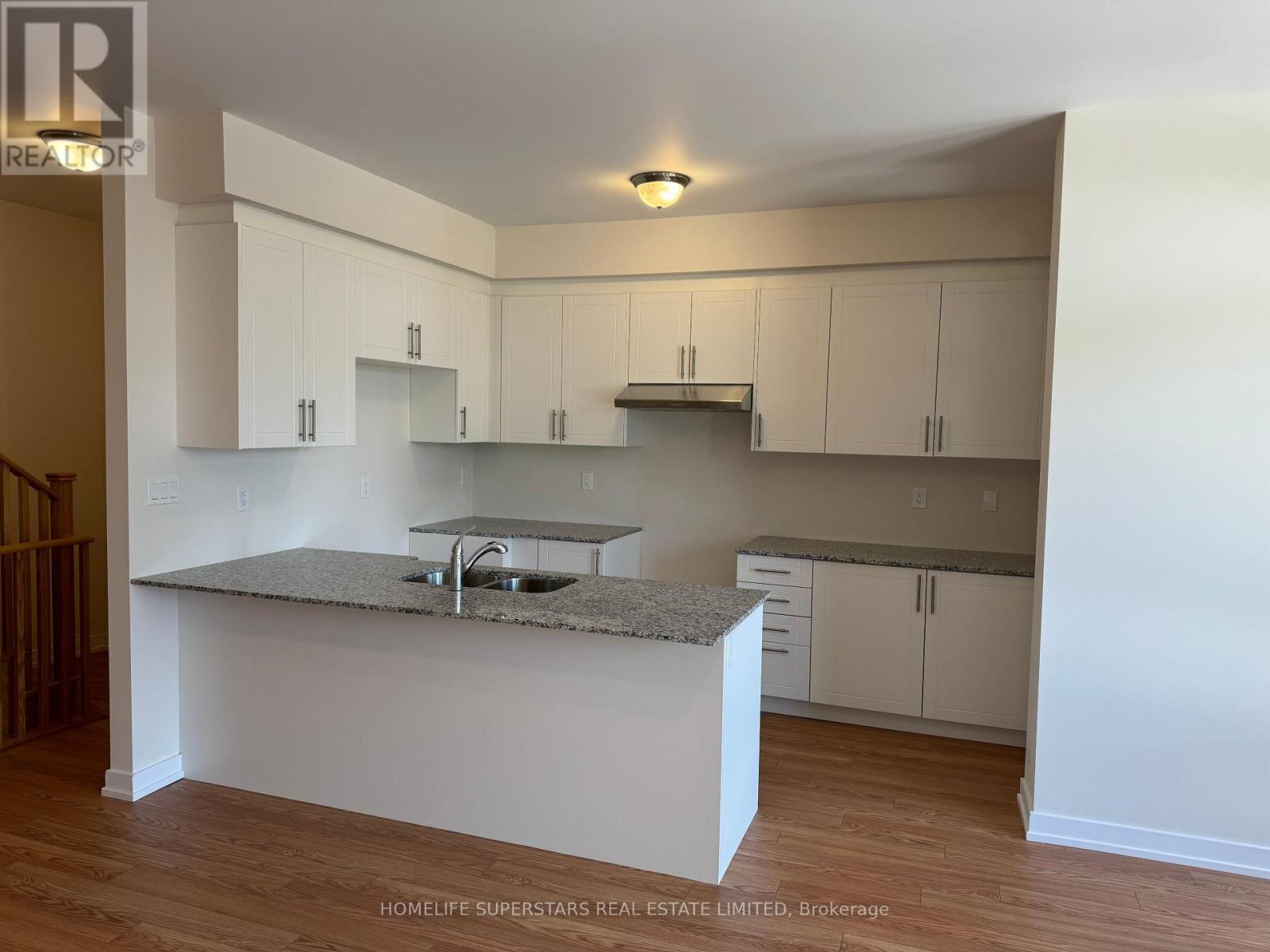 15 Chiffon Street, Vaughan, Ontario  L4L 0M6 - Photo 10 - N12603320