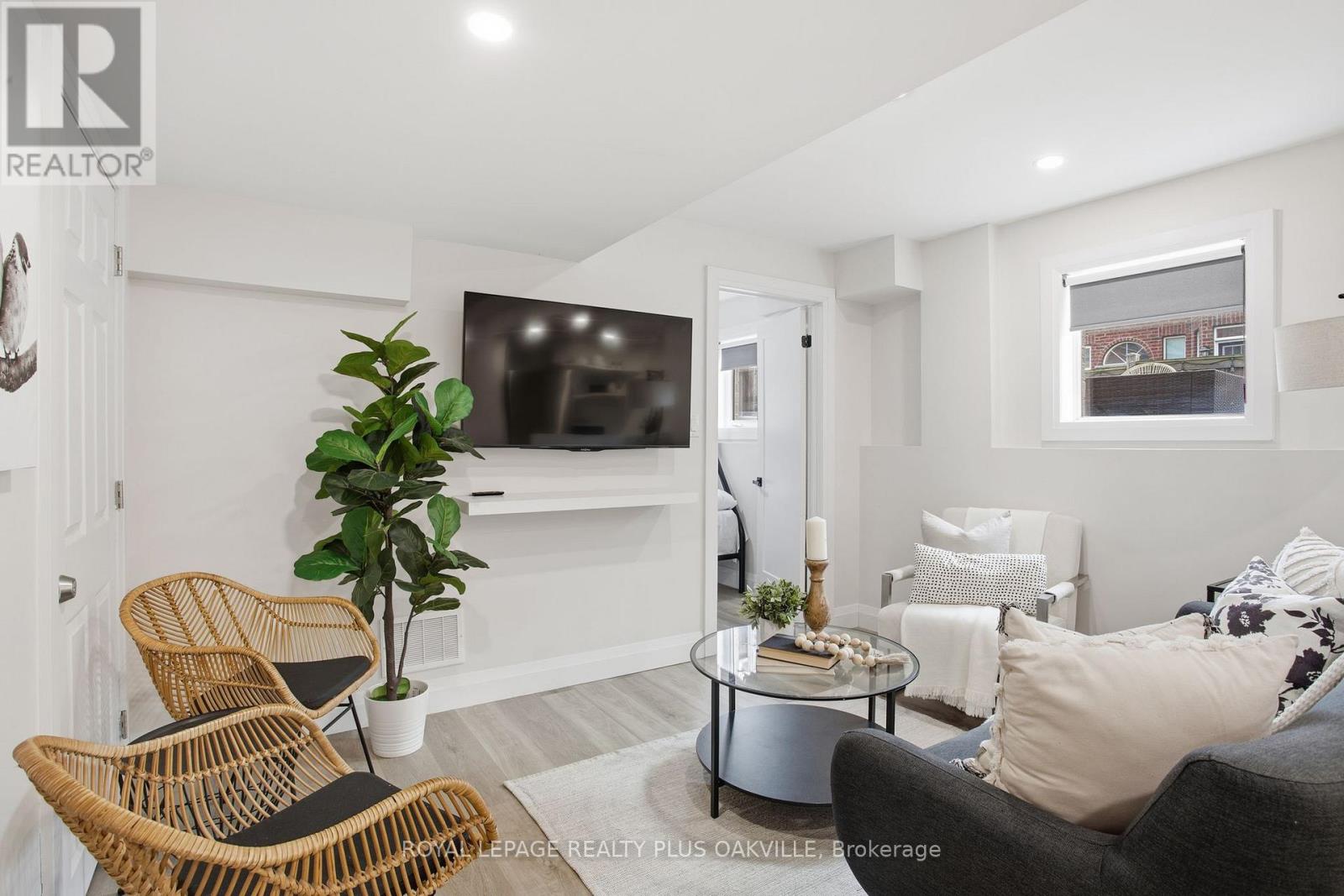 3488 Rebecca Street, Oakville, Ontario  L6L 6X9 - Photo 38 - W12603314