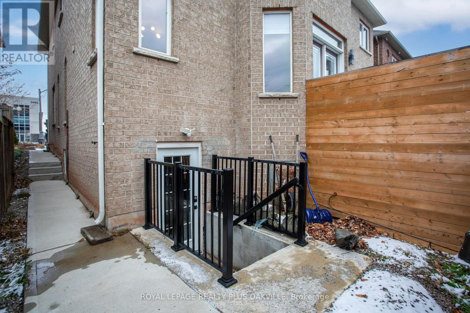 3488 Rebecca Street, Oakville, Ontario  L6L 6X9 - Photo 49 - W12603314