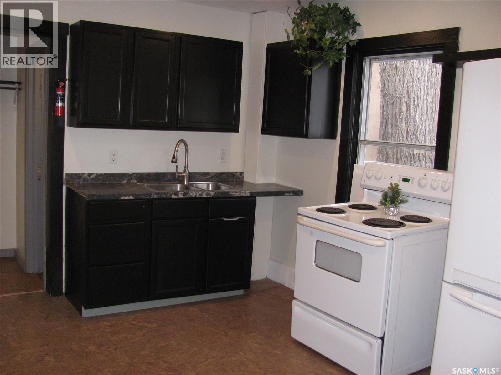 803 I Avenue N, Saskatoon, Saskatchewan  S7L 2H2 - Photo 10 - SK025238