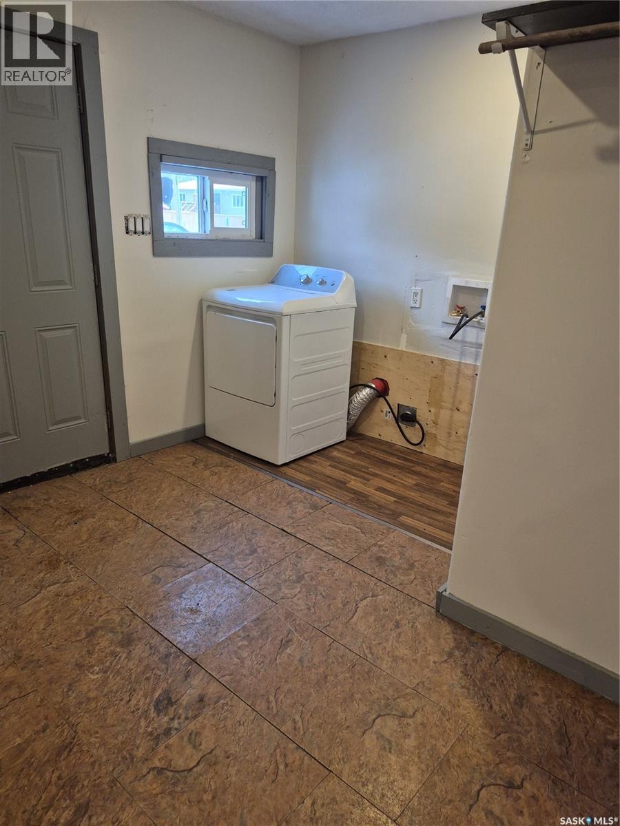 803 I Avenue N, Saskatoon, Saskatchewan  S7L 2H2 - Photo 14 - SK025238