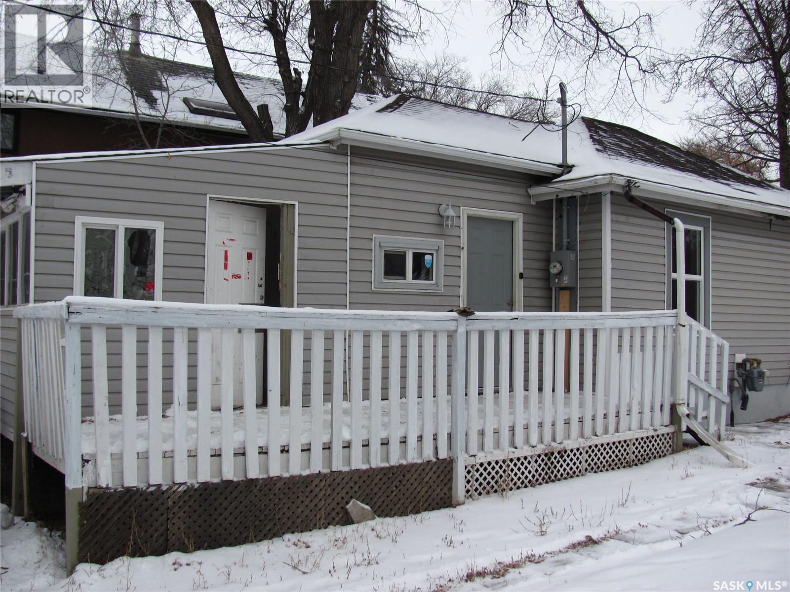 803 I Avenue N, Saskatoon, Saskatchewan  S7L 2H2 - Photo 3 - SK025238