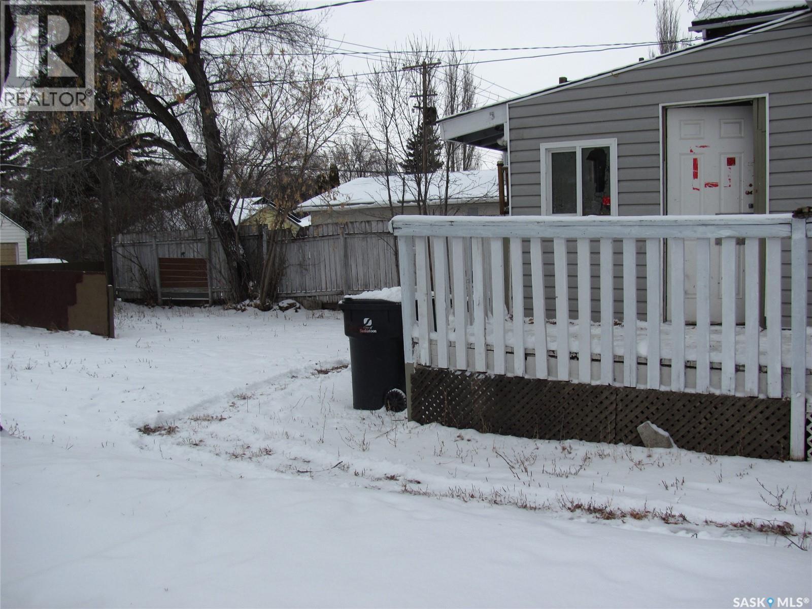 803 I Avenue N, Saskatoon, Saskatchewan  S7L 2H2 - Photo 5 - SK025238