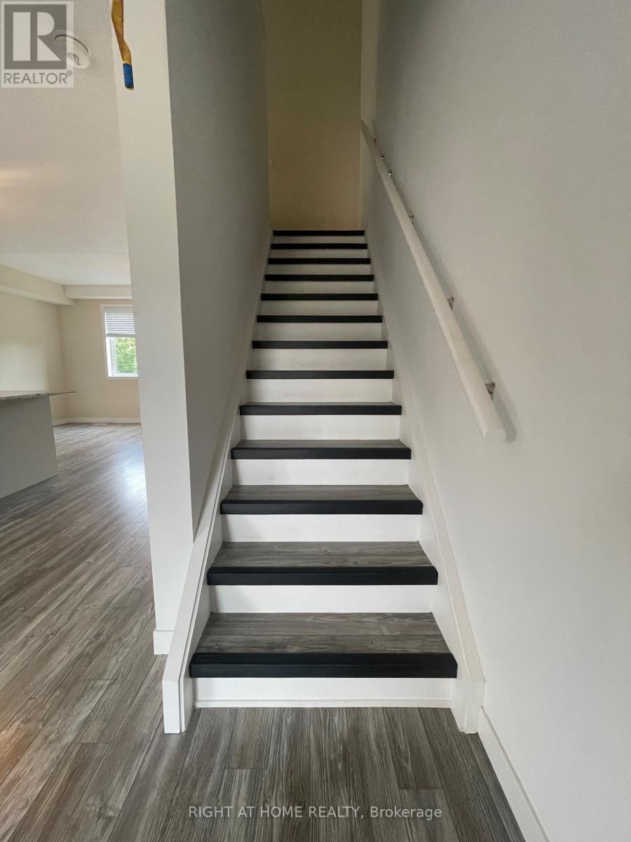 59 Denistoun Street, Welland, Ontario  L3C 0H6 - Photo 11 - X12602116