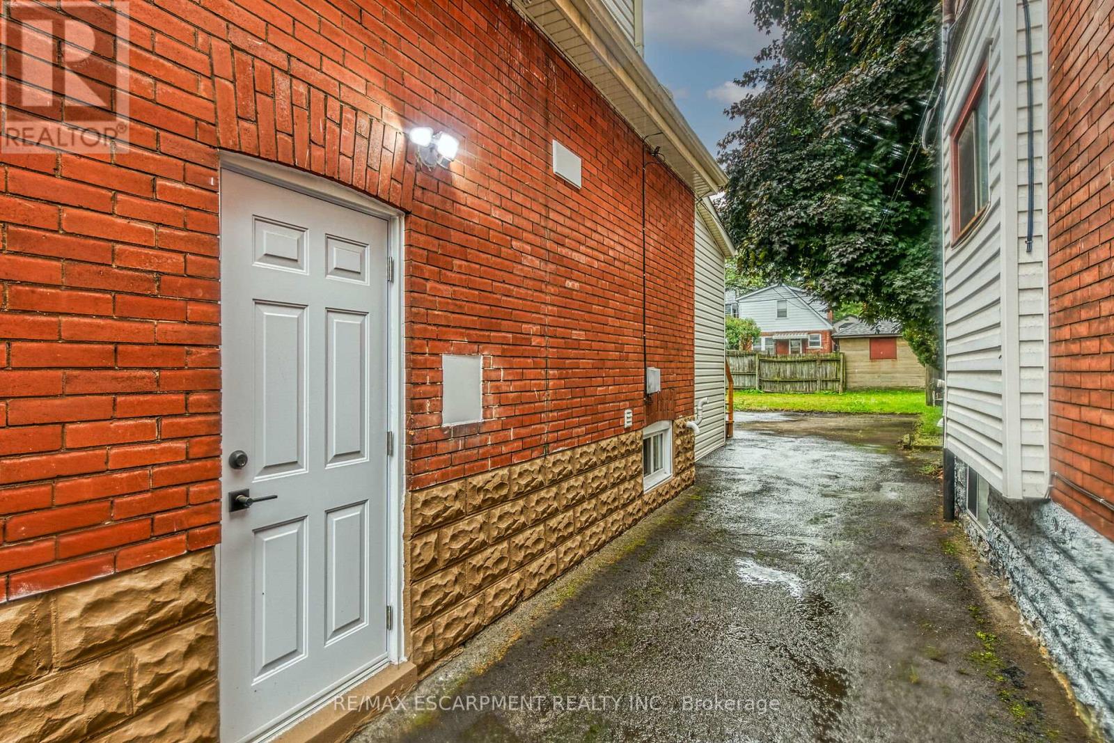 20 Crosthwaite Avenue N, Hamilton, Ontario  L8H 4T9 - Photo 34 - X12603322