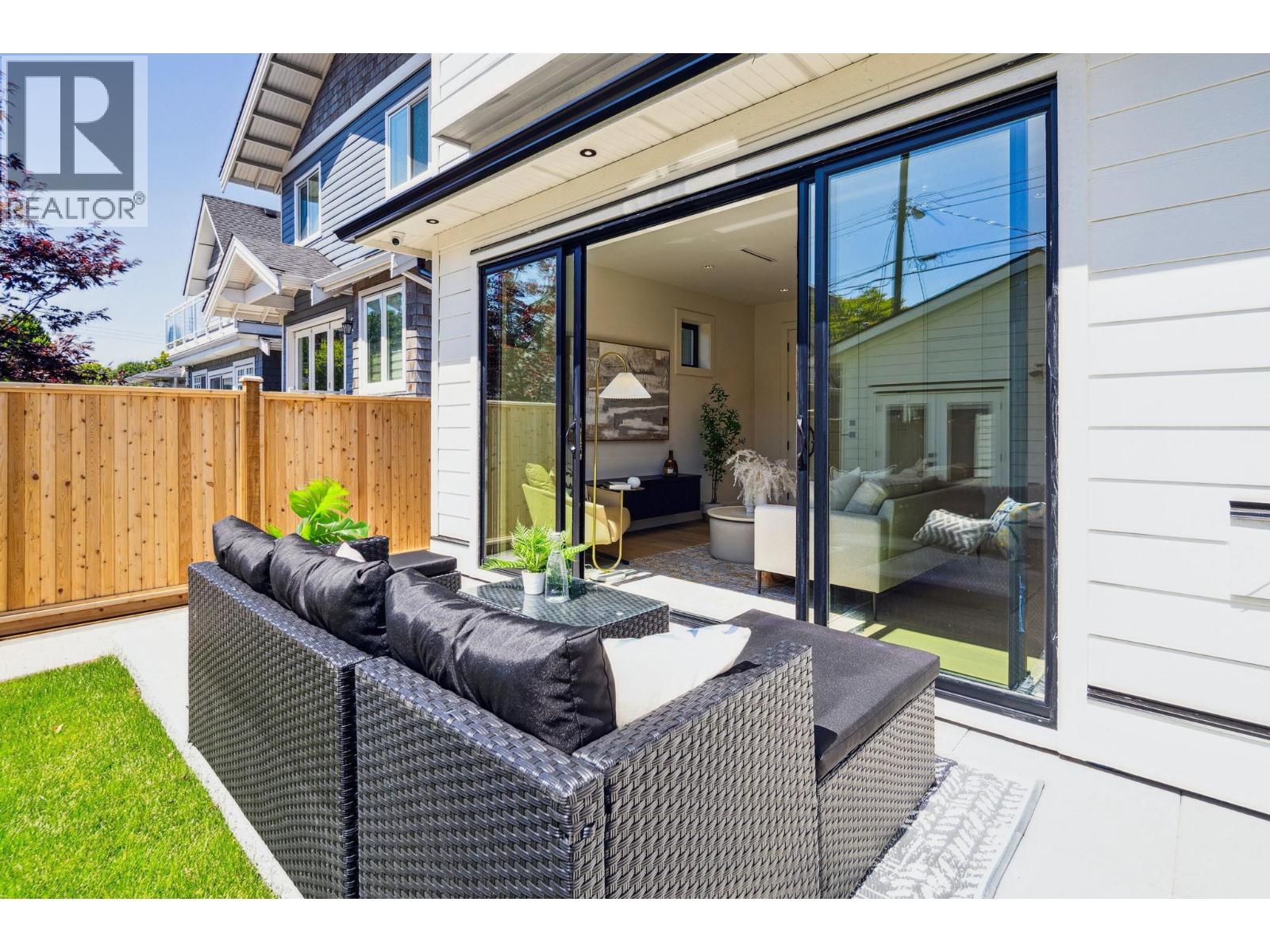 2 250 E 39th Avenue, Vancouver, British Columbia  V5W 1K2 - Photo 33 - R3072354