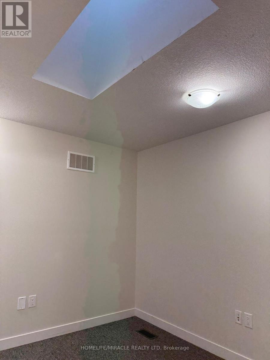 132 - 590 N Service Road, Hamilton, Ontario  L8E 0K5 - Photo 17 - X12547654