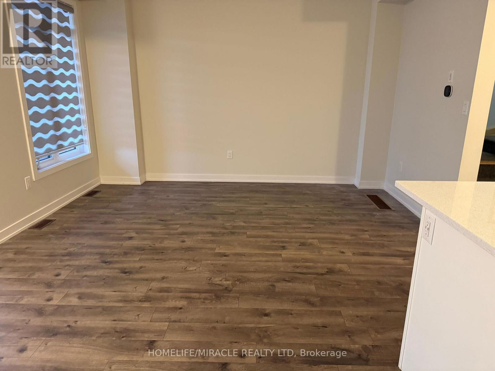 132 - 590 N Service Road, Hamilton, Ontario  L8E 0K5 - Photo 14 - X12547654