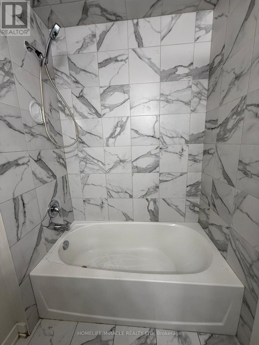 132 - 590 N Service Road, Hamilton, Ontario  L8E 0K5 - Photo 18 - X12547654