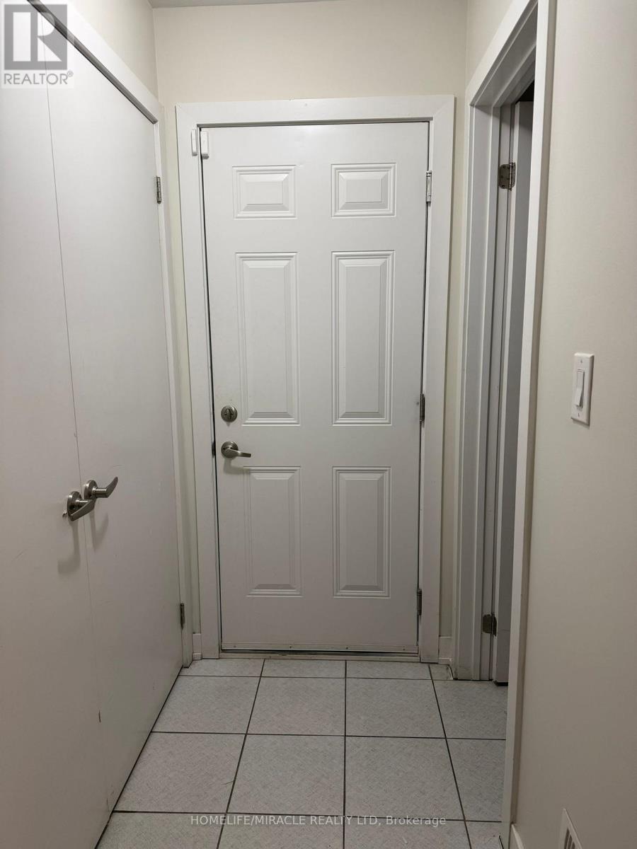 132 - 590 N Service Road, Hamilton, Ontario  L8E 0K5 - Photo 5 - X12547654