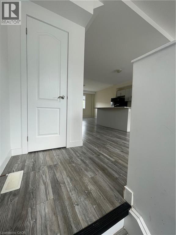 59 Denistoun Street, Welland, Ontario  L3C 0H6 - Photo 3 - 40791553