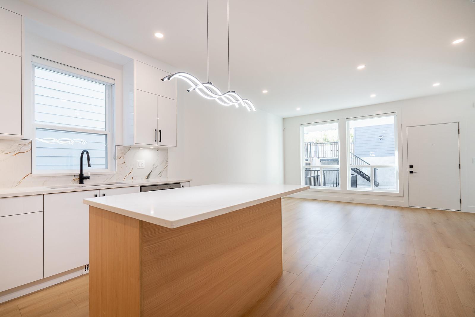 102 16693 16 Avenue, Surrey, British Columbia  V3S 9X7 - Photo 3 - R3061720