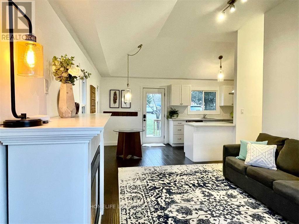 851 Lake Drive E, Georgina, Ontario  L0E 1L0 - Photo 9 - N12603344