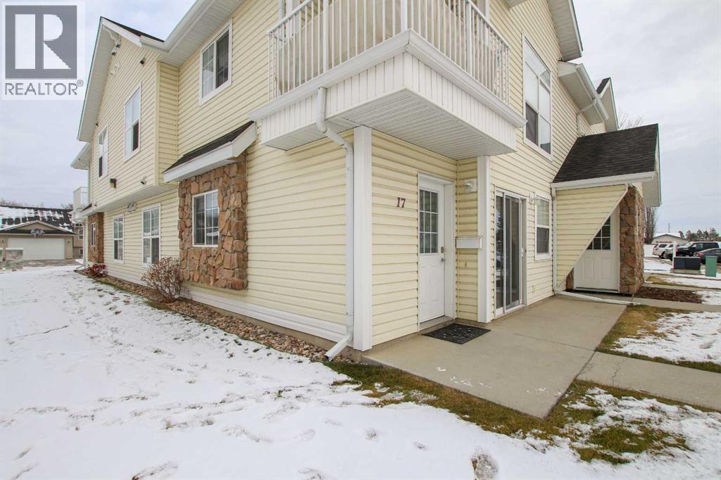 17, 33 Jennings Crescent, Red Deer, Alberta  T4P 0A2 - Photo 2 - A2272098