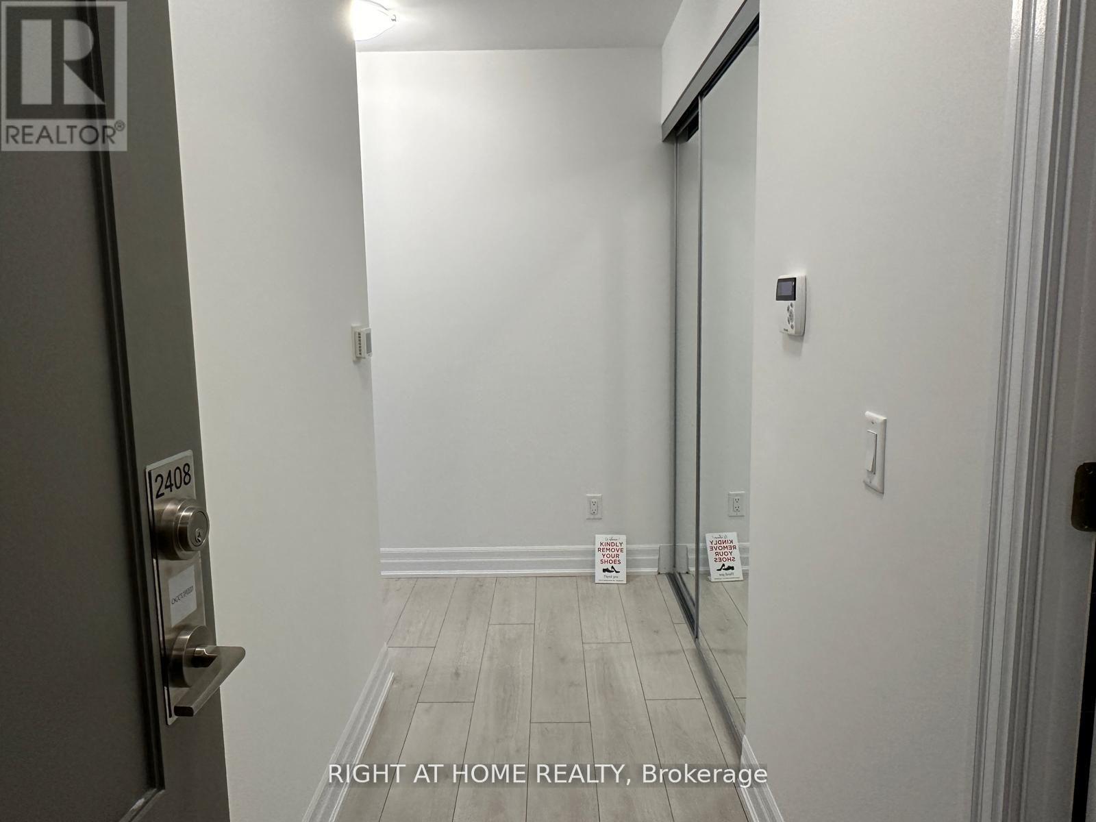 2408 - 30 Elm Drive W, Mississauga, Ontario  L5B 0N6 - Photo 13 - W12603340