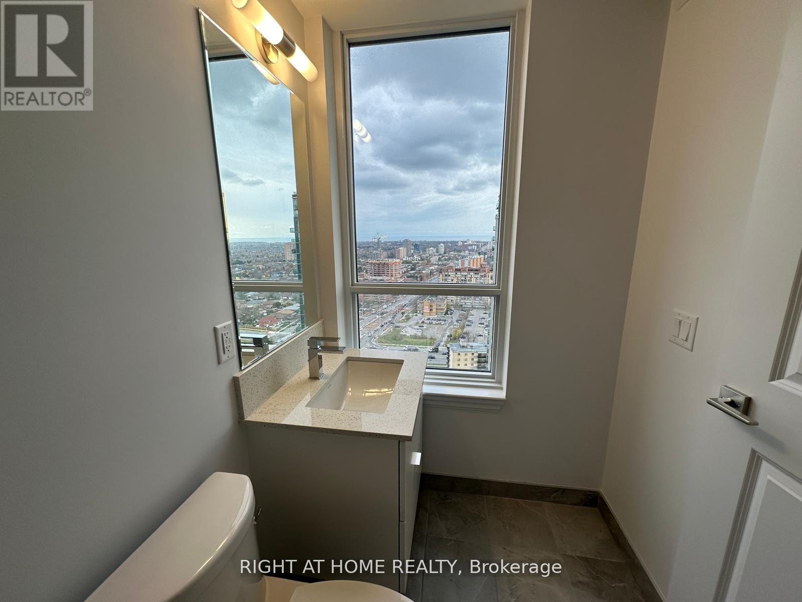 2408 - 30 Elm Drive W, Mississauga, Ontario  L5B 0N6 - Photo 16 - W12603340