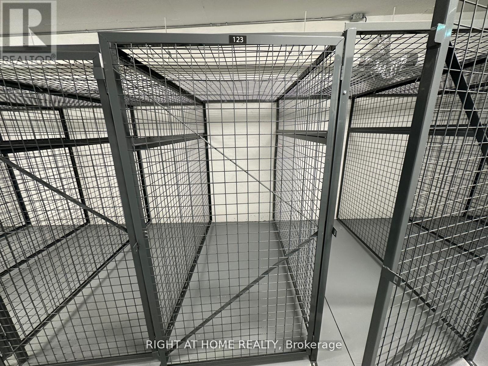 2408 - 30 Elm Drive W, Mississauga, Ontario  L5B 0N6 - Photo 22 - W12603340