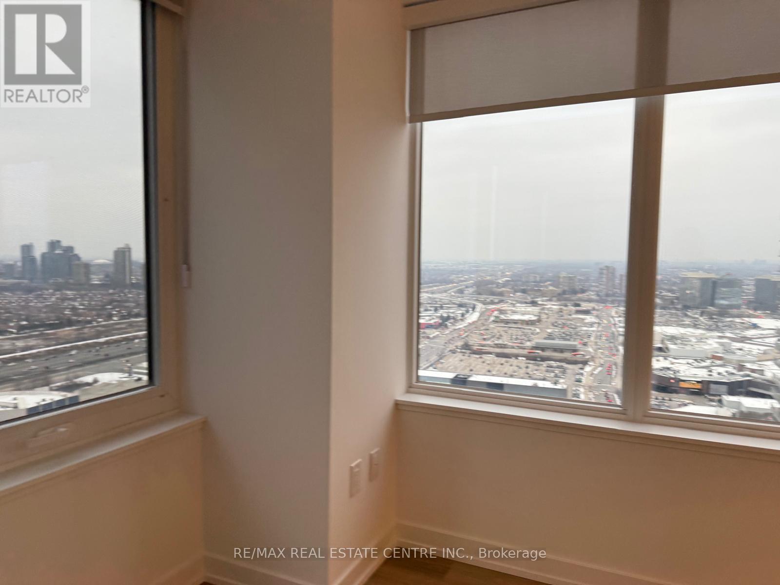 2903 - 395 Square One Drive, Mississauga, Ontario  L5B 0P6 - Photo 12 - W12603364