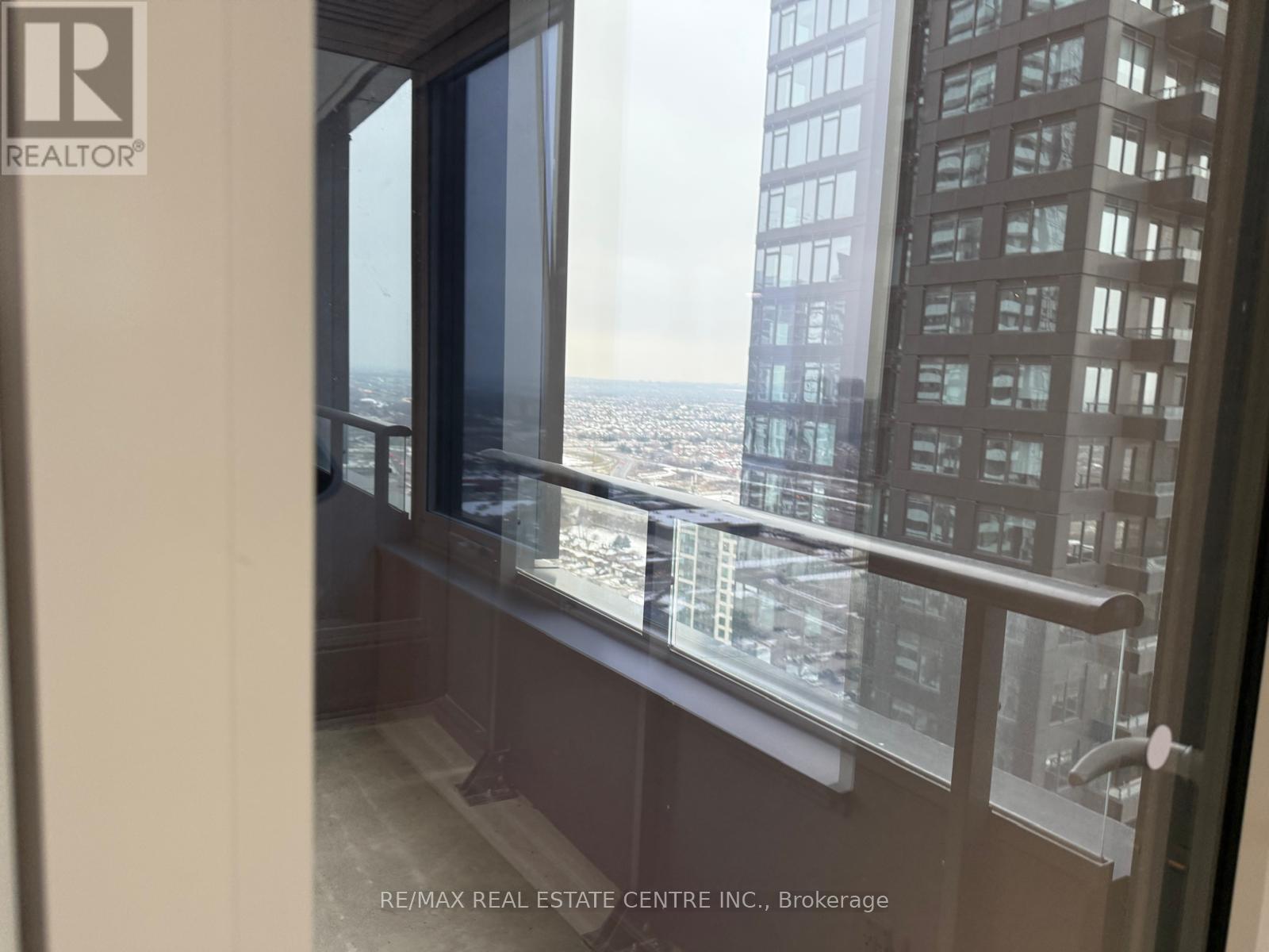 2903 - 395 Square One Drive, Mississauga, Ontario  L5B 0P6 - Photo 14 - W12603364