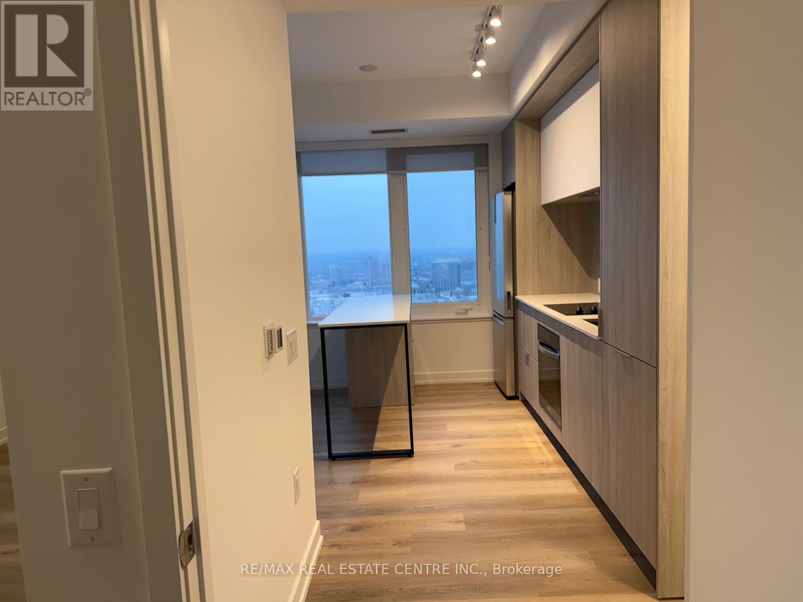 2903 - 395 Square One Drive, Mississauga, Ontario  L5B 0P6 - Photo 21 - W12603364