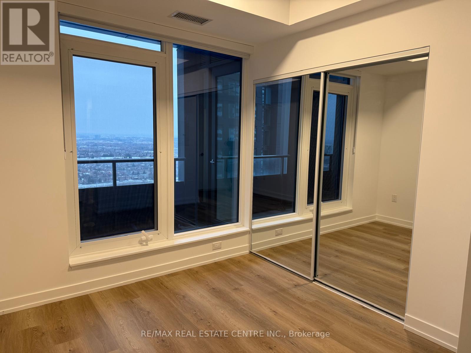 2903 - 395 Square One Drive, Mississauga, Ontario  L5B 0P6 - Photo 23 - W12603364