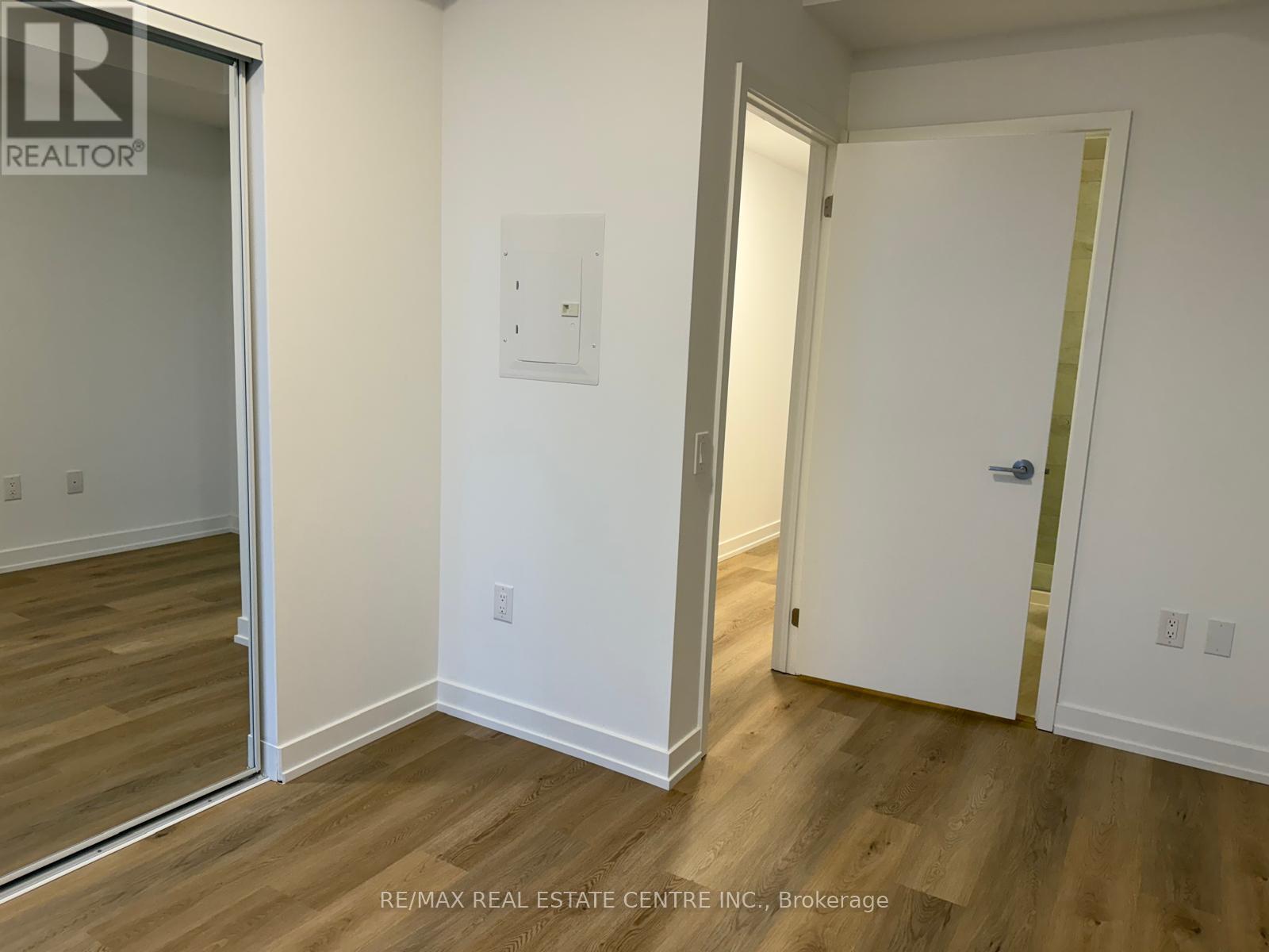 2903 - 395 Square One Drive, Mississauga, Ontario  L5B 0P6 - Photo 25 - W12603364