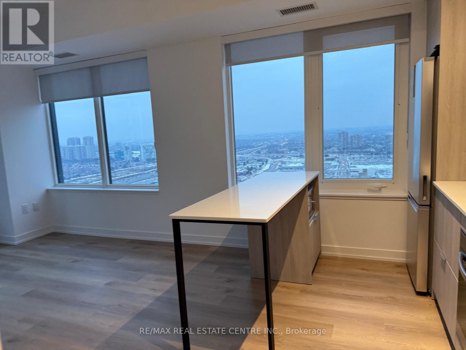 2903 - 395 Square One Drive, Mississauga, Ontario  L5B 0P6 - Photo 29 - W12603364