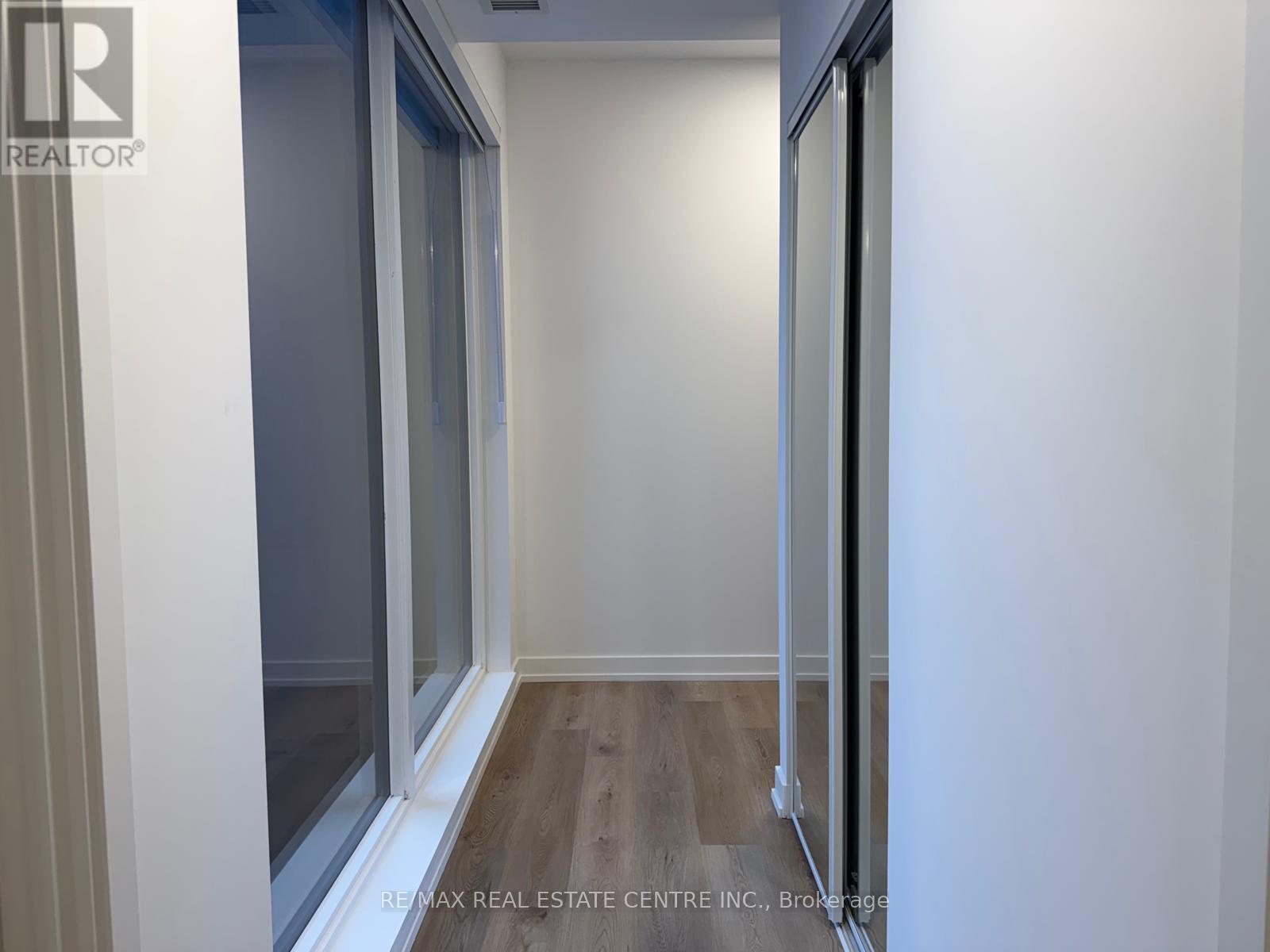 2903 - 395 Square One Drive, Mississauga, Ontario  L5B 0P6 - Photo 38 - W12603364