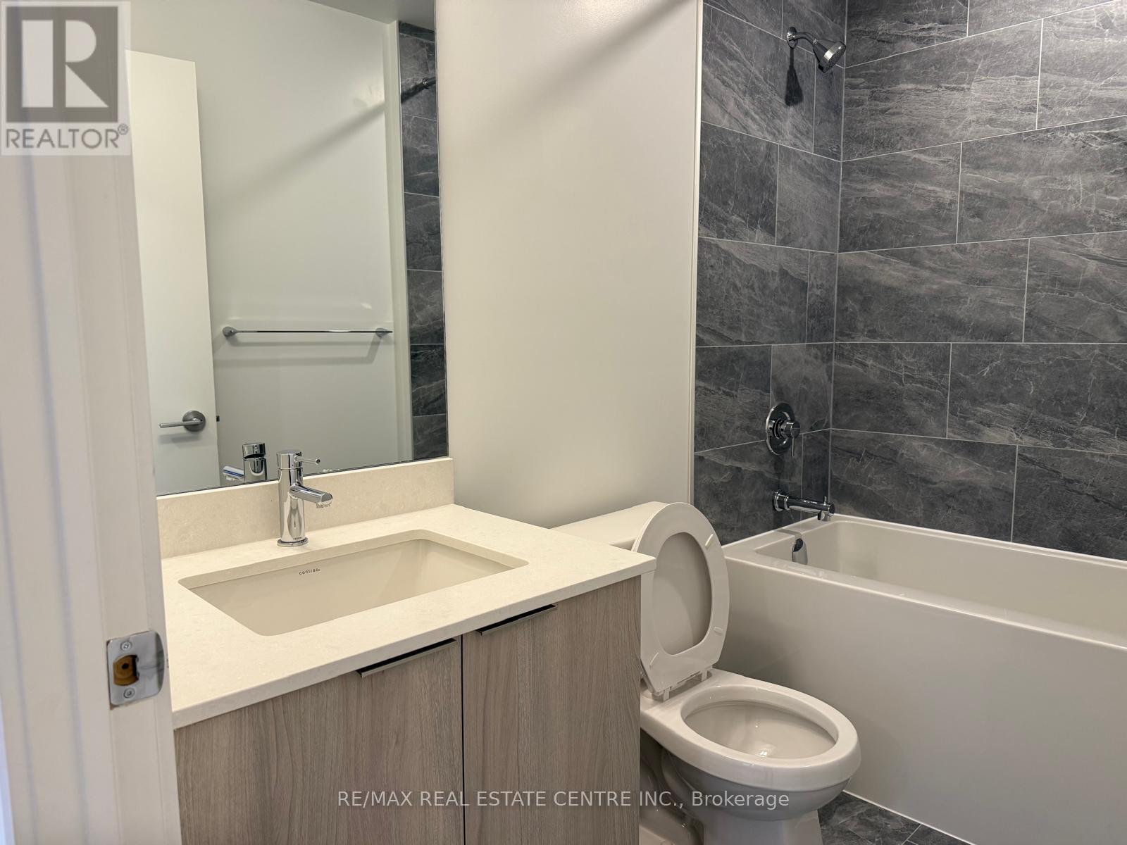 2903 - 395 Square One Drive, Mississauga, Ontario  L5B 0P6 - Photo 39 - W12603364