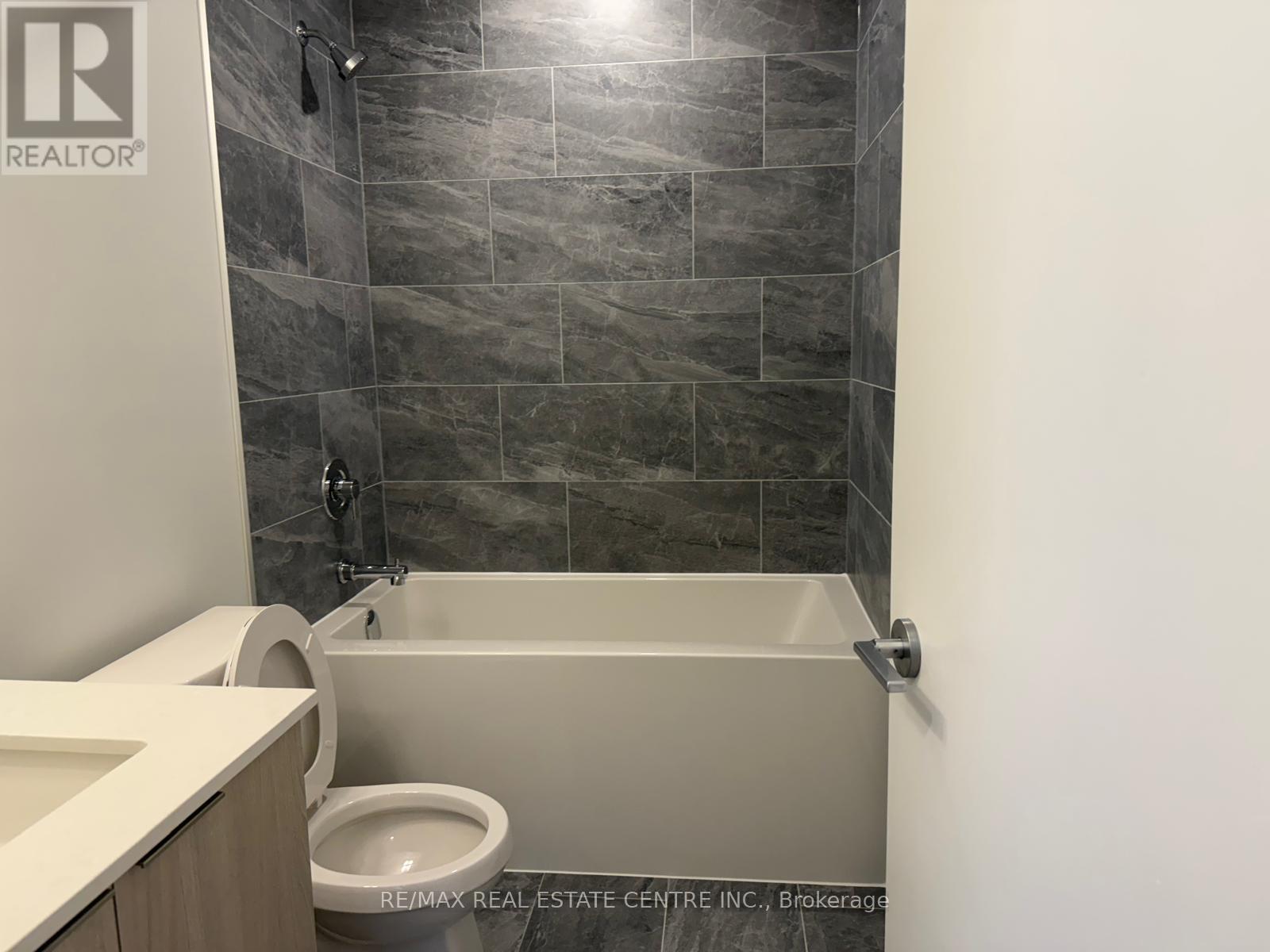 2903 - 395 Square One Drive, Mississauga, Ontario  L5B 0P6 - Photo 40 - W12603364