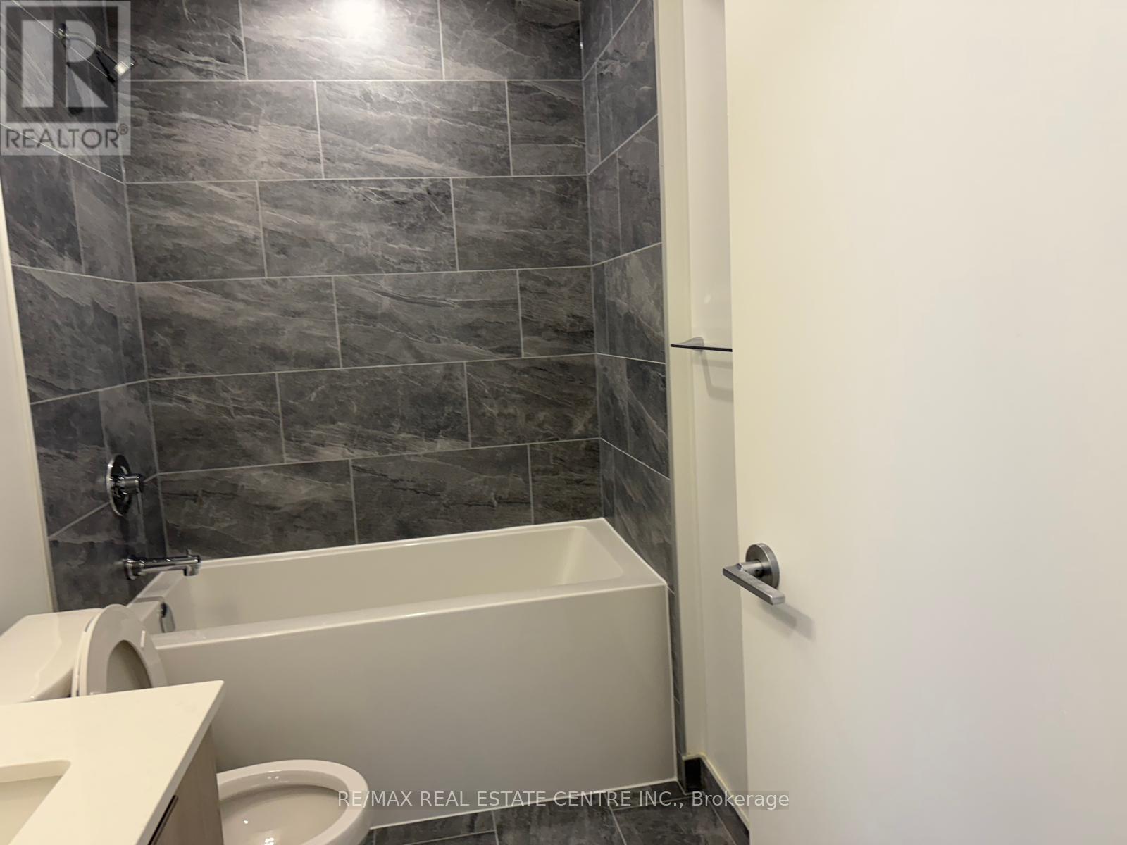 2903 - 395 Square One Drive, Mississauga, Ontario  L5B 0P6 - Photo 41 - W12603364
