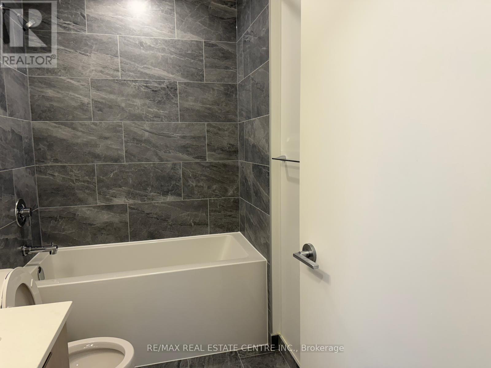 2903 - 395 Square One Drive, Mississauga, Ontario  L5B 0P6 - Photo 42 - W12603364