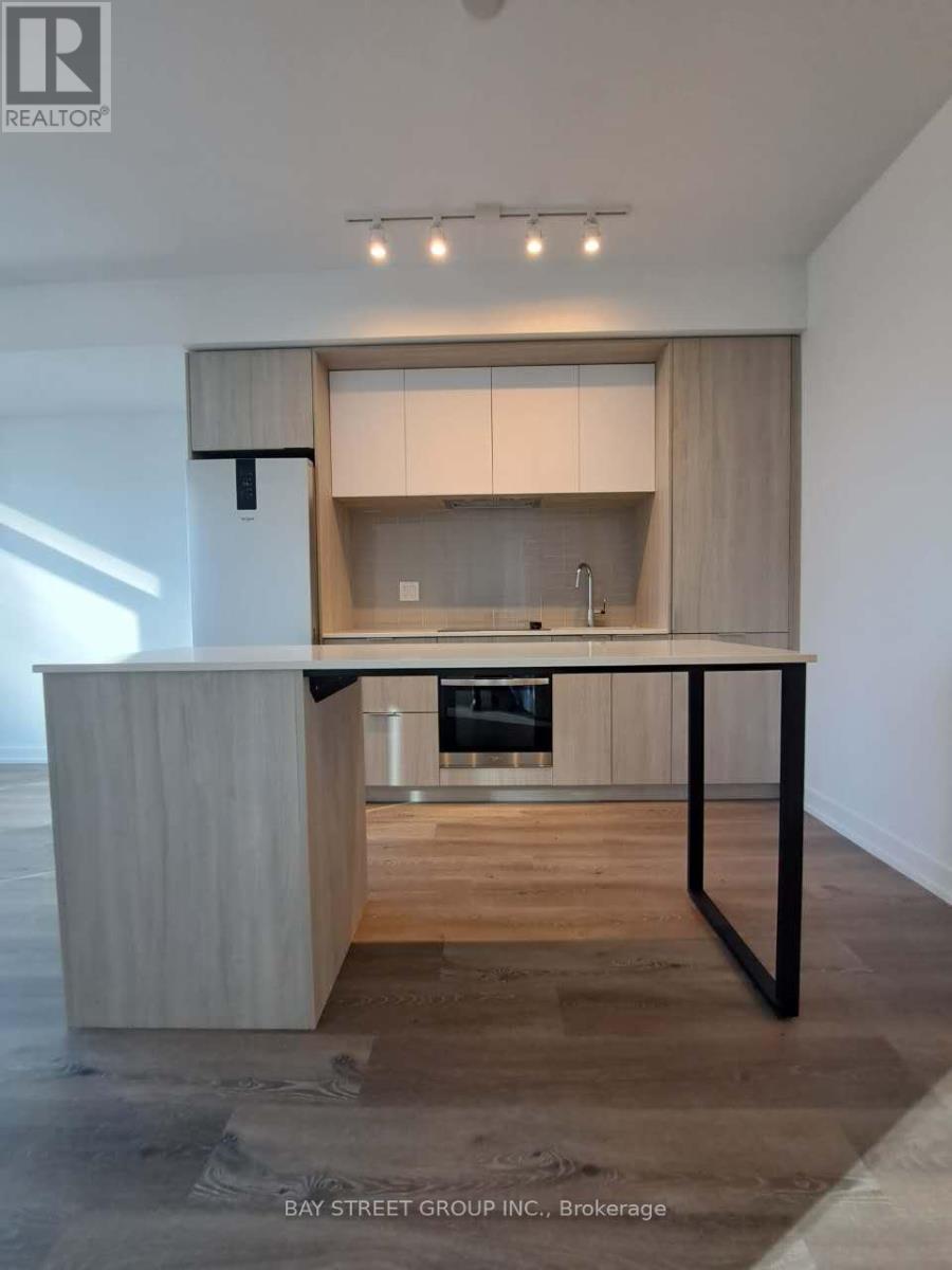 2802 - 395 Square One Drive, Mississauga, Ontario  L5B 0P6 - Photo 12 - W12603368