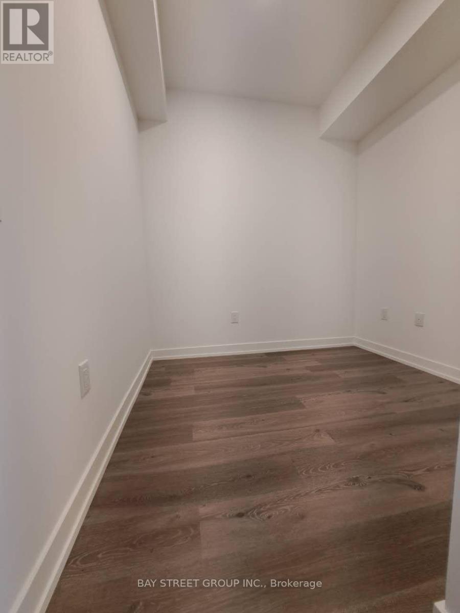 2802 - 395 Square One Drive, Mississauga, Ontario  L5B 0P6 - Photo 13 - W12603368