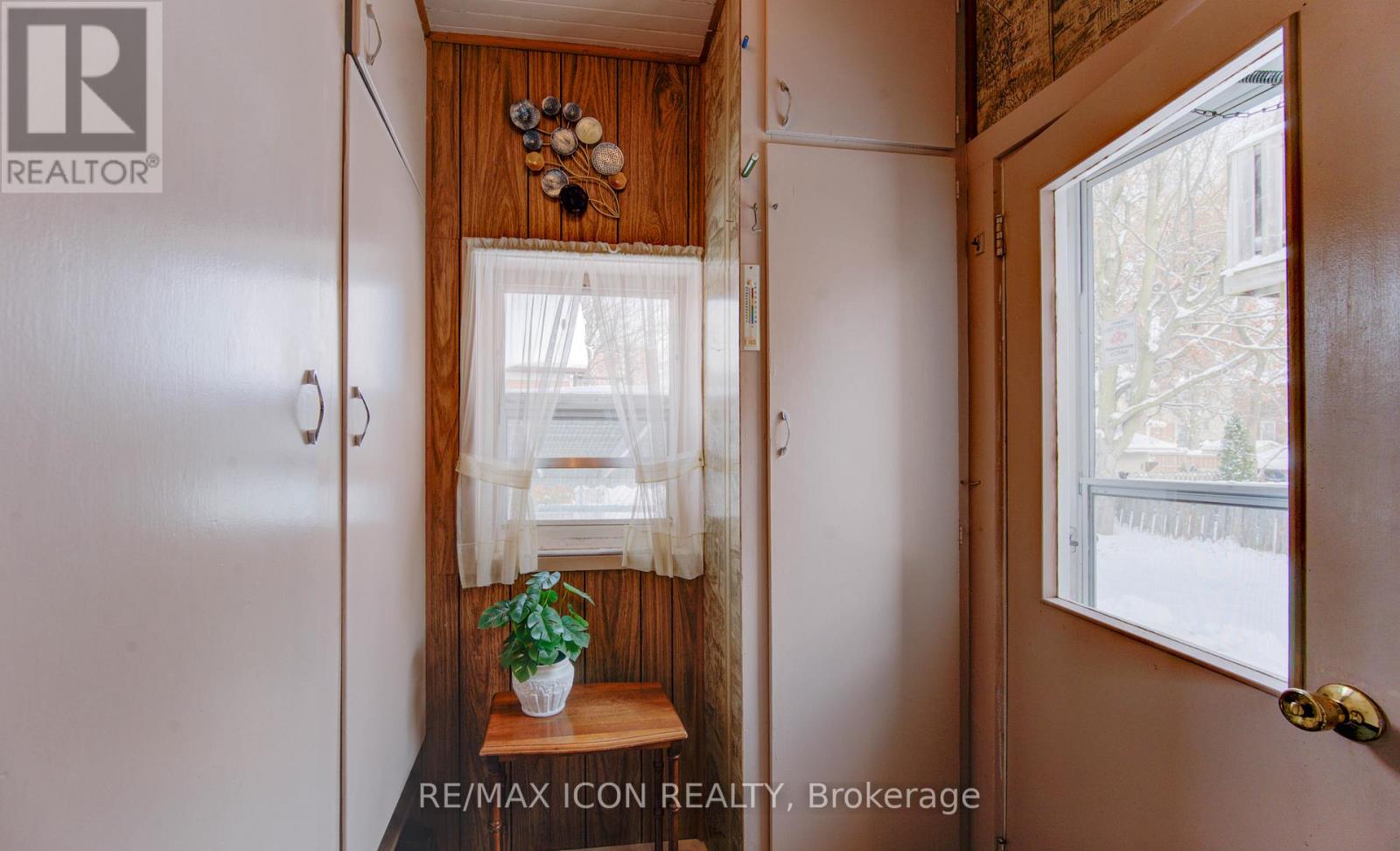 160 Glasgow Street, Waterloo, Ontario  N2G 2G9 - Photo 12 - X12603350