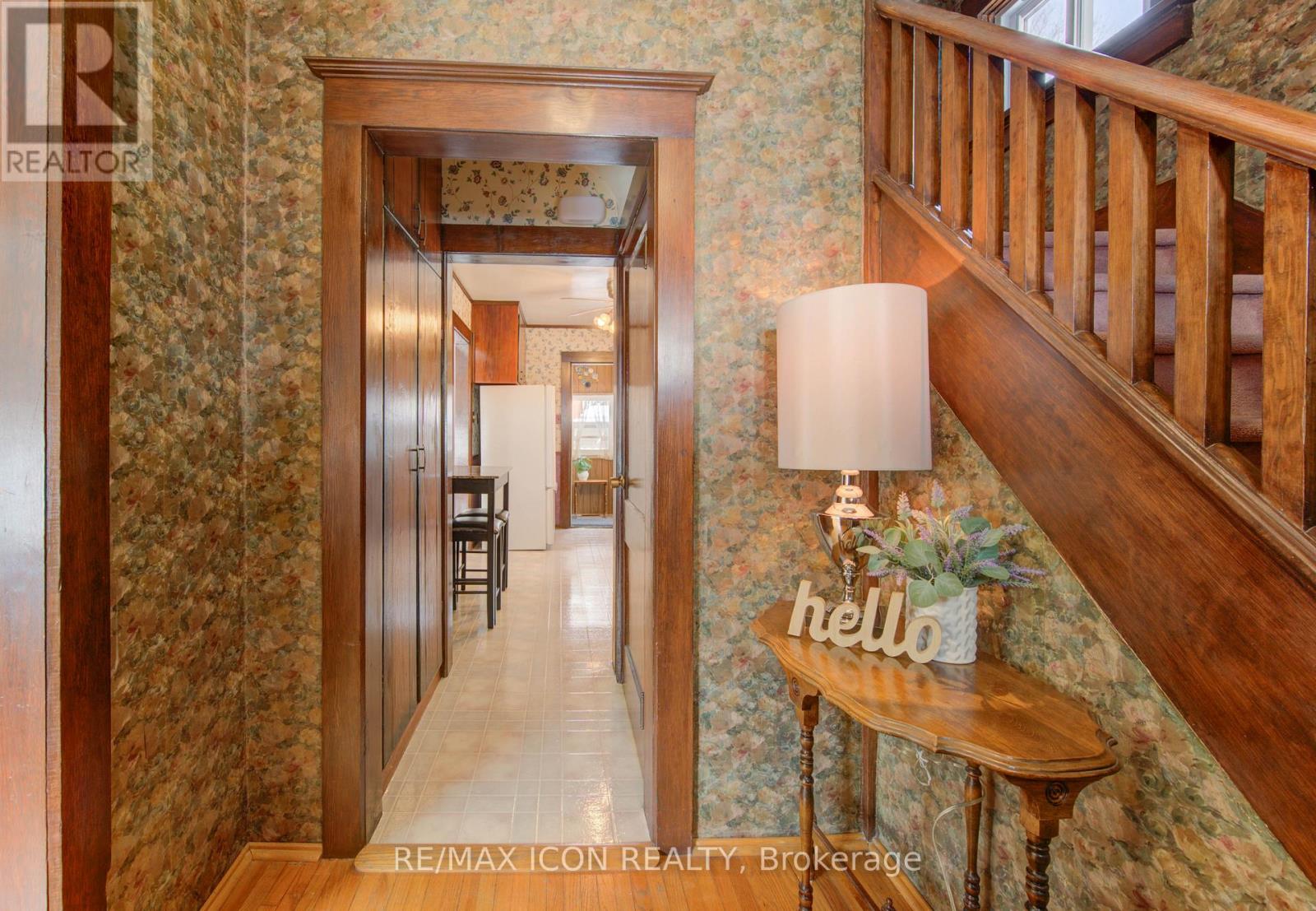 160 Glasgow Street, Waterloo, Ontario  N2G 2G9 - Photo 22 - X12603350