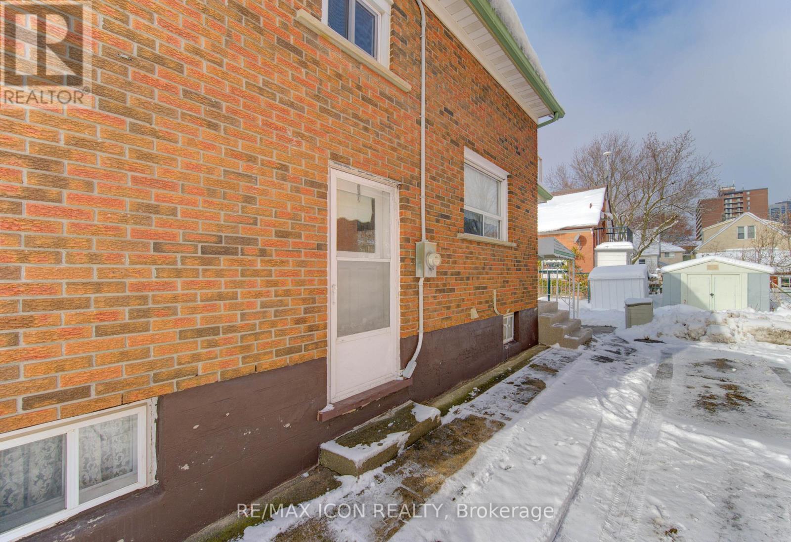 160 Glasgow Street, Waterloo, Ontario  N2G 2G9 - Photo 28 - X12603350