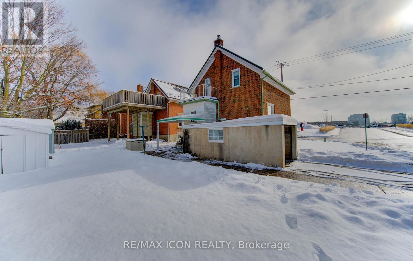 160 Glasgow Street, Waterloo, Ontario  N2G 2G9 - Photo 31 - X12603350