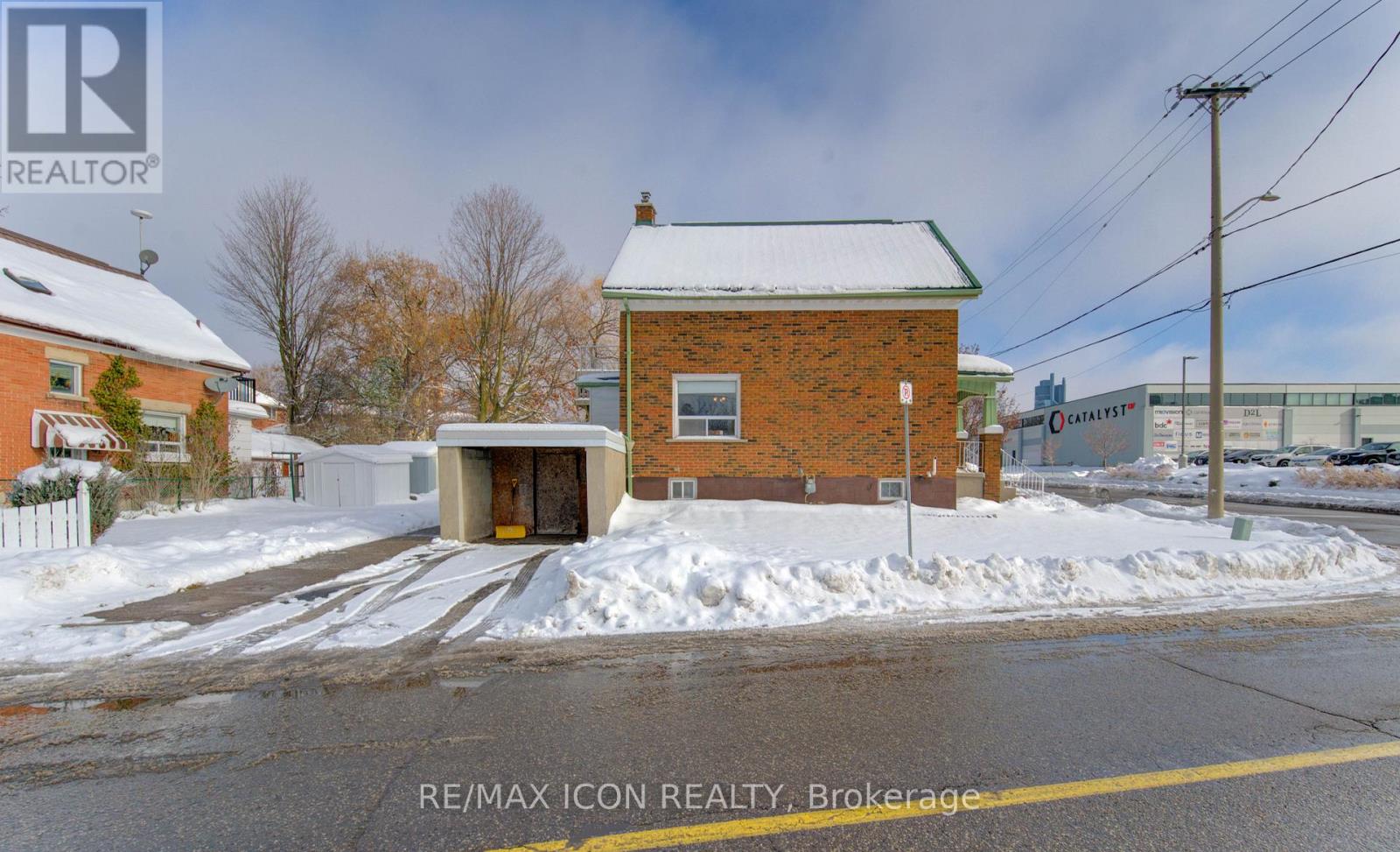 160 Glasgow Street, Waterloo, Ontario  N2G 2G9 - Photo 35 - X12603350