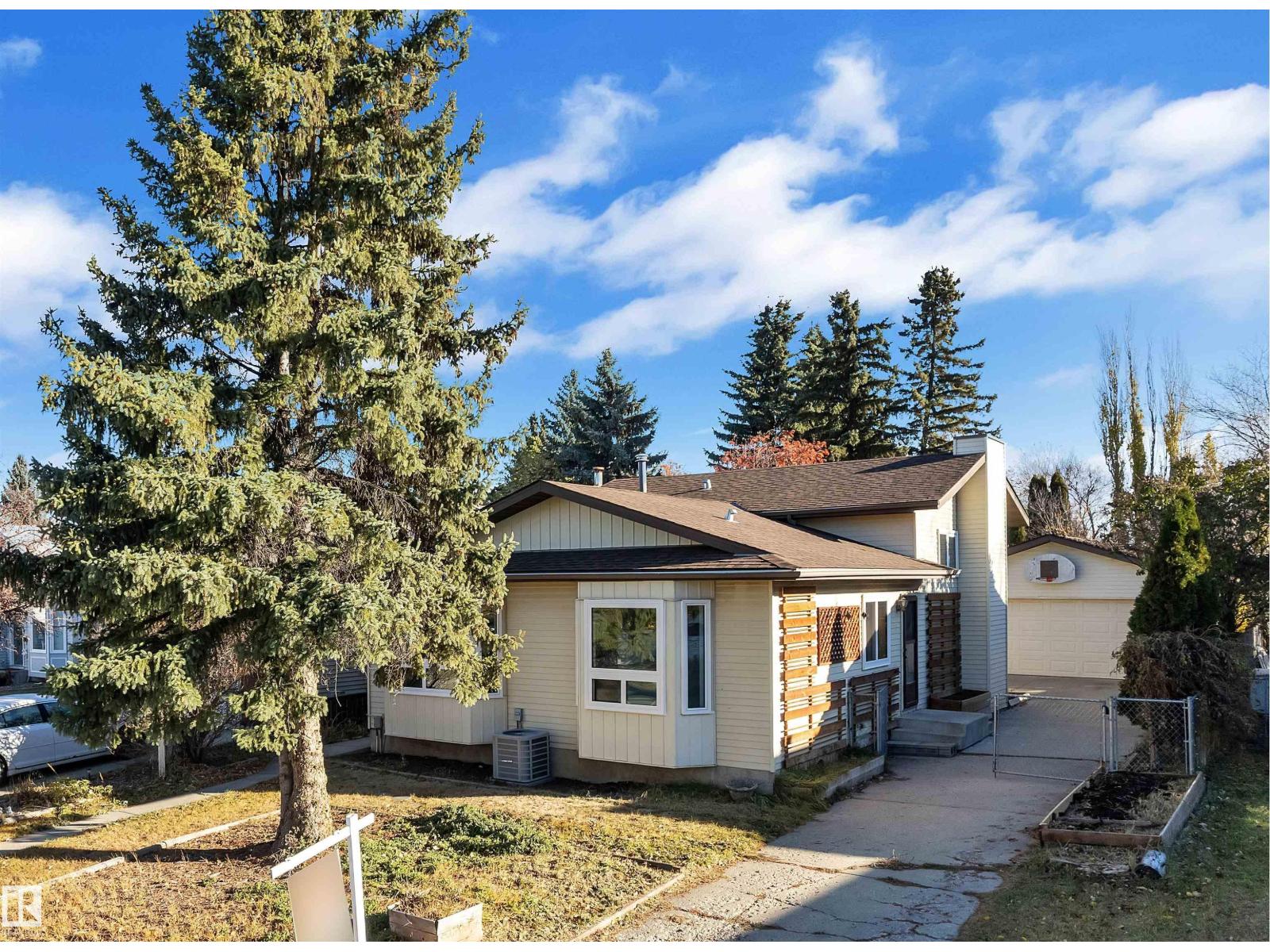 1111 49a St Nw, Edmonton, Alberta T6L 4C5 - Photo 3 - E4464187