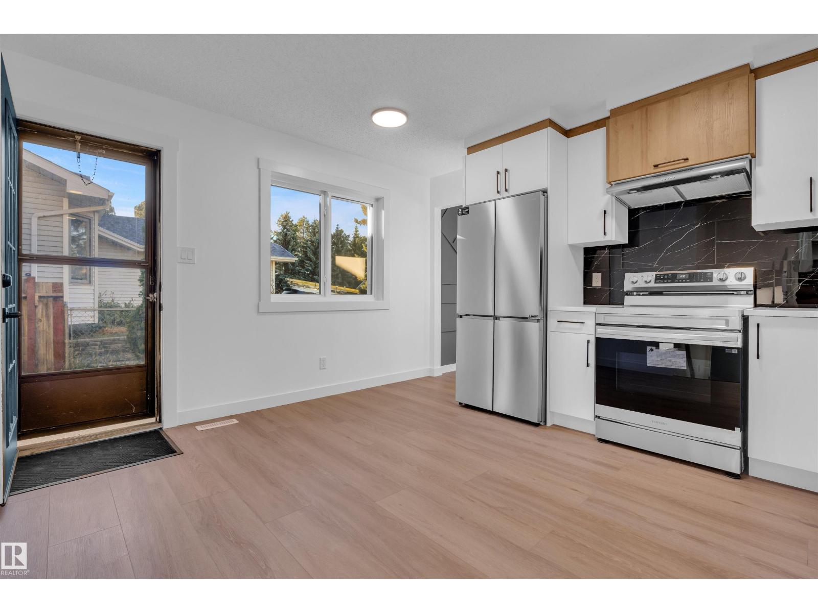 1111 49a St Nw, Edmonton, Alberta T6L 4C5 - Photo 5 - E4464187