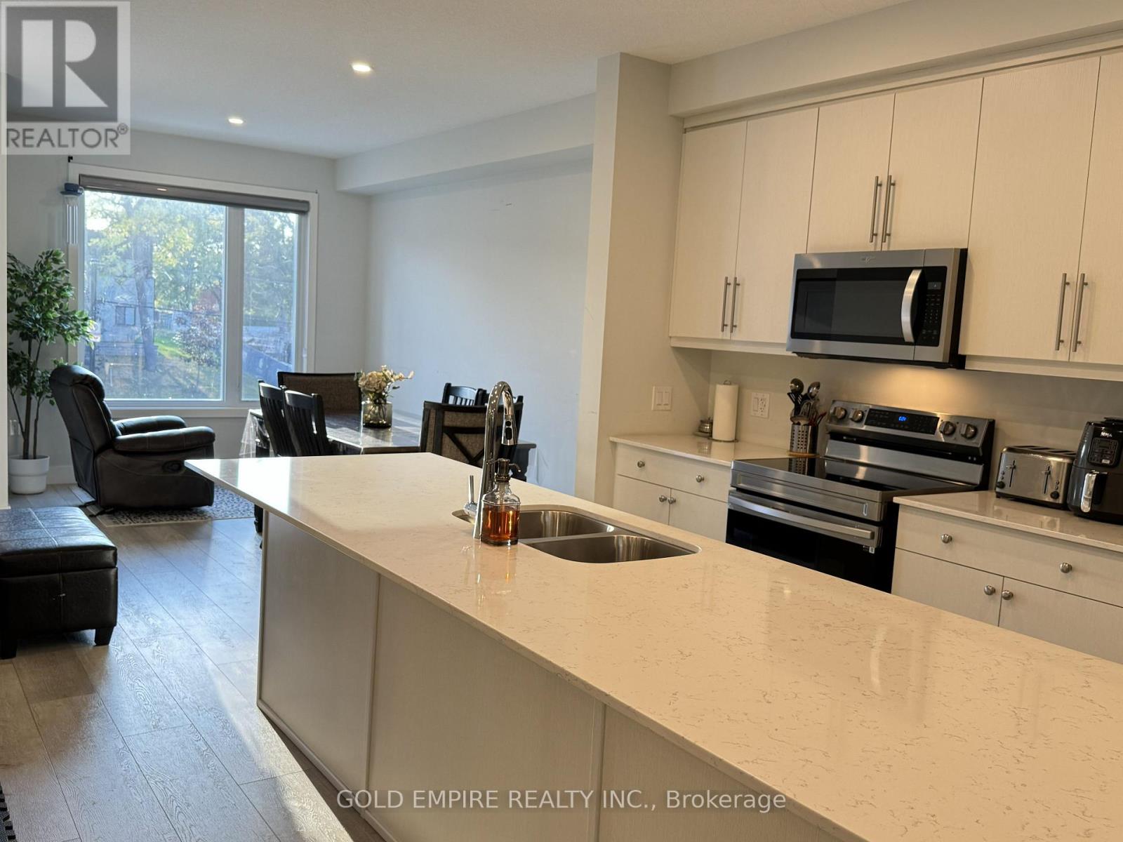 45 - 990 Deveron Crescent, London South, Ontario  N5Z 0B3 - Photo 13 - X12603382