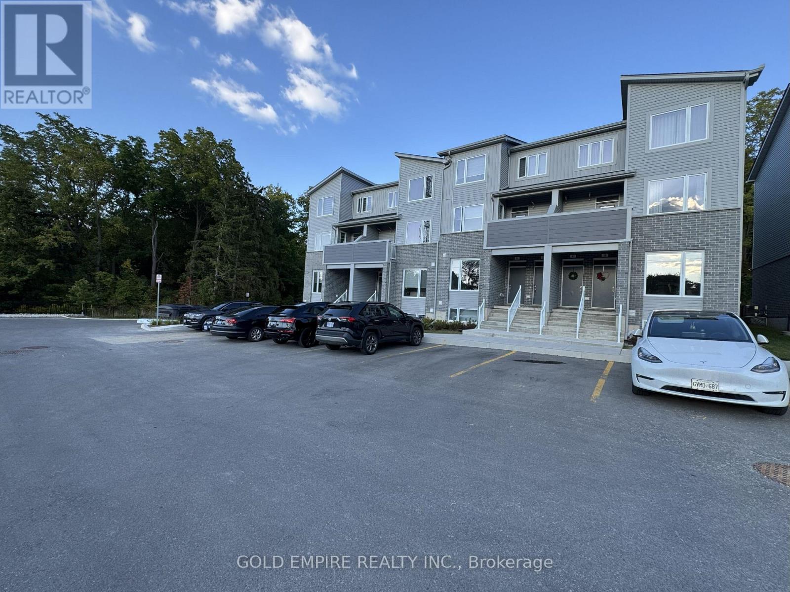 45 - 990 Deveron Crescent, London South, Ontario  N5Z 0B3 - Photo 2 - X12603382