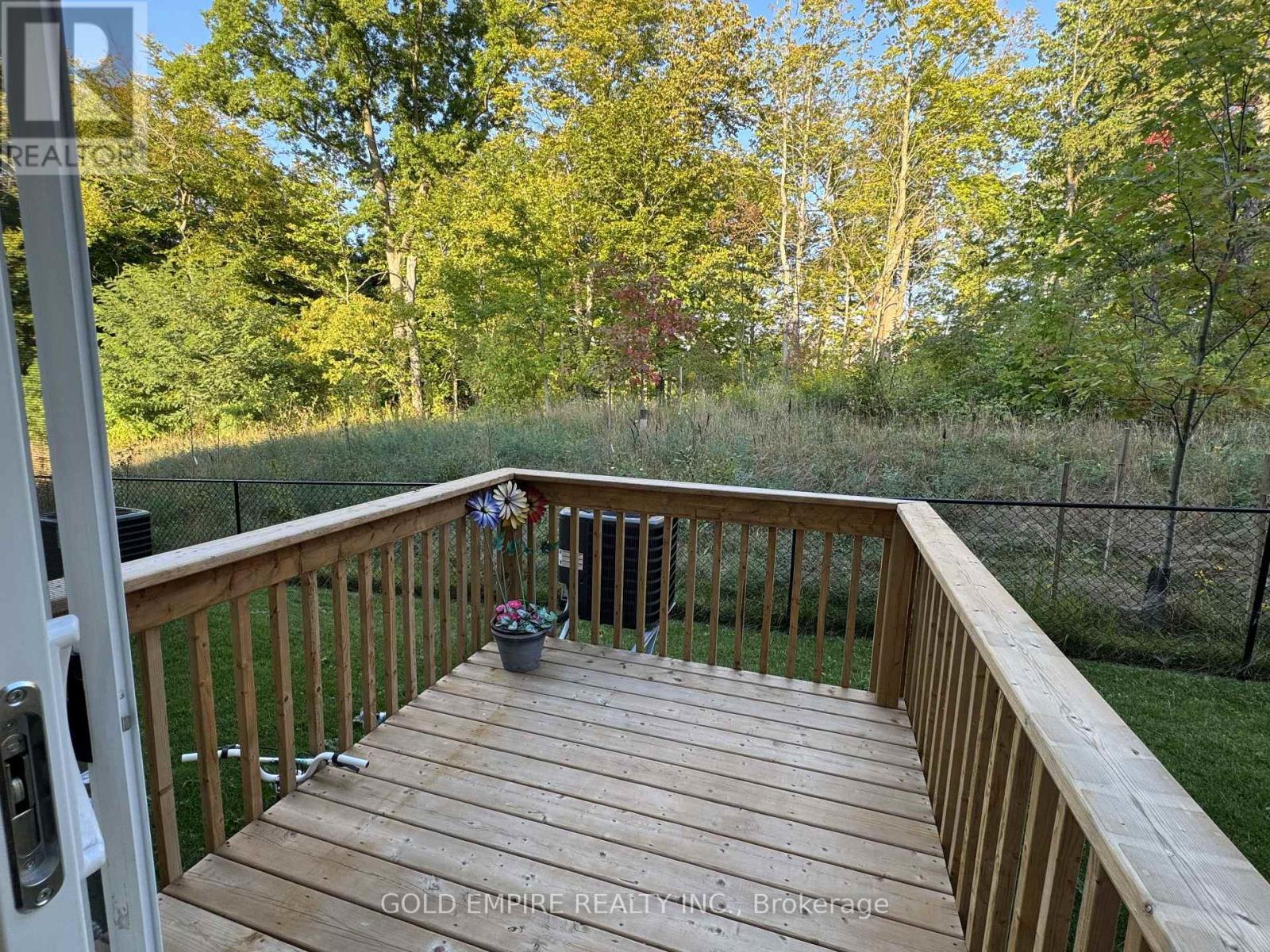 45 - 990 Deveron Crescent, London South, Ontario  N5Z 0B3 - Photo 20 - X12603382