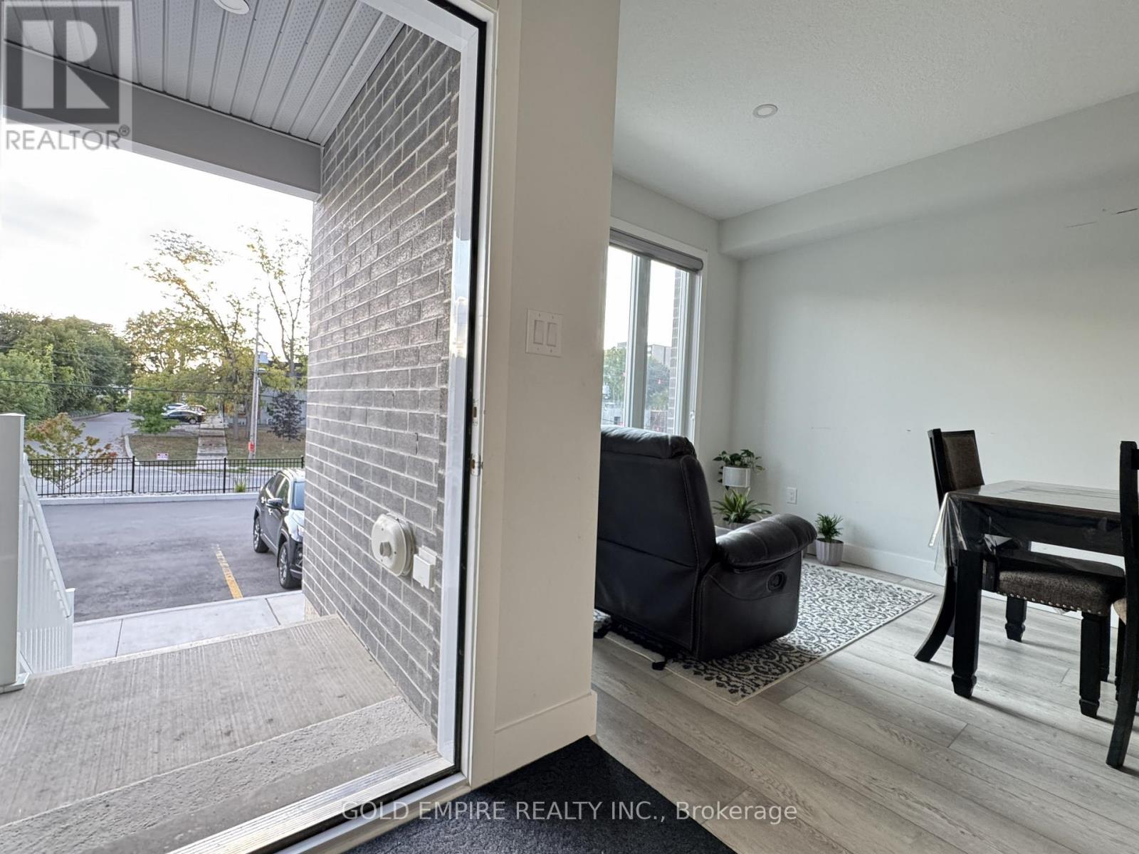 45 - 990 Deveron Crescent, London South, Ontario  N5Z 0B3 - Photo 7 - X12603382