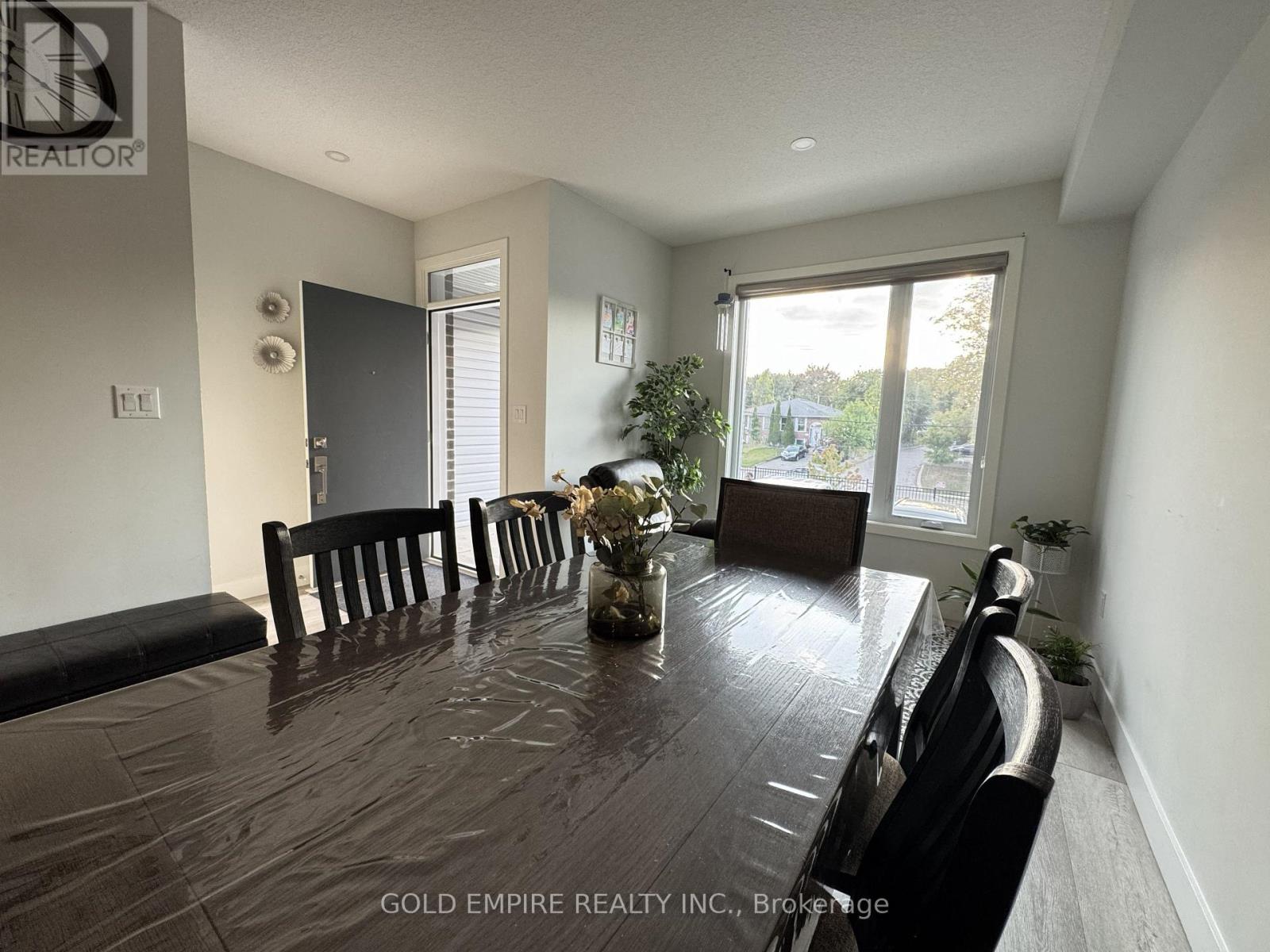 45 - 990 Deveron Crescent, London South, Ontario  N5Z 0B3 - Photo 8 - X12603382