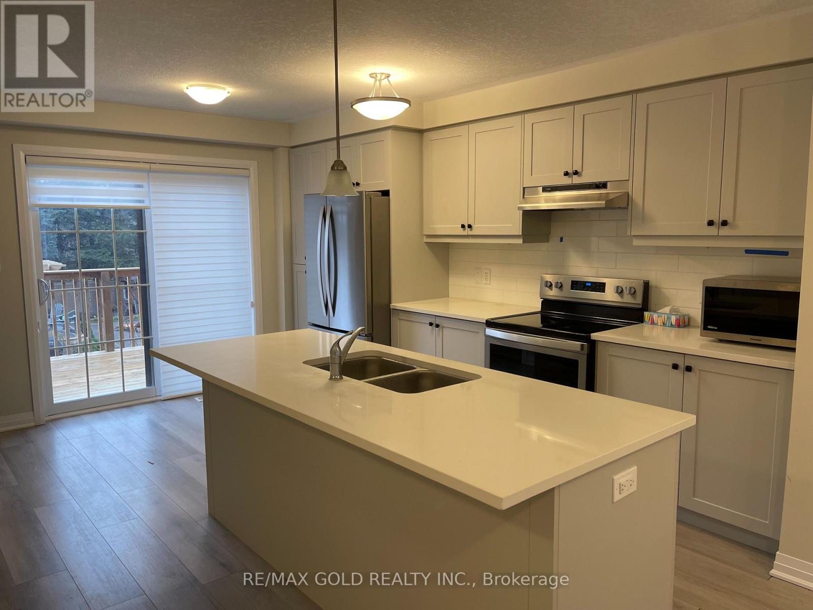 3 - 311 Woolwich Street, Waterloo, Ontario  N2K 0H4 - Photo 4 - X12601172