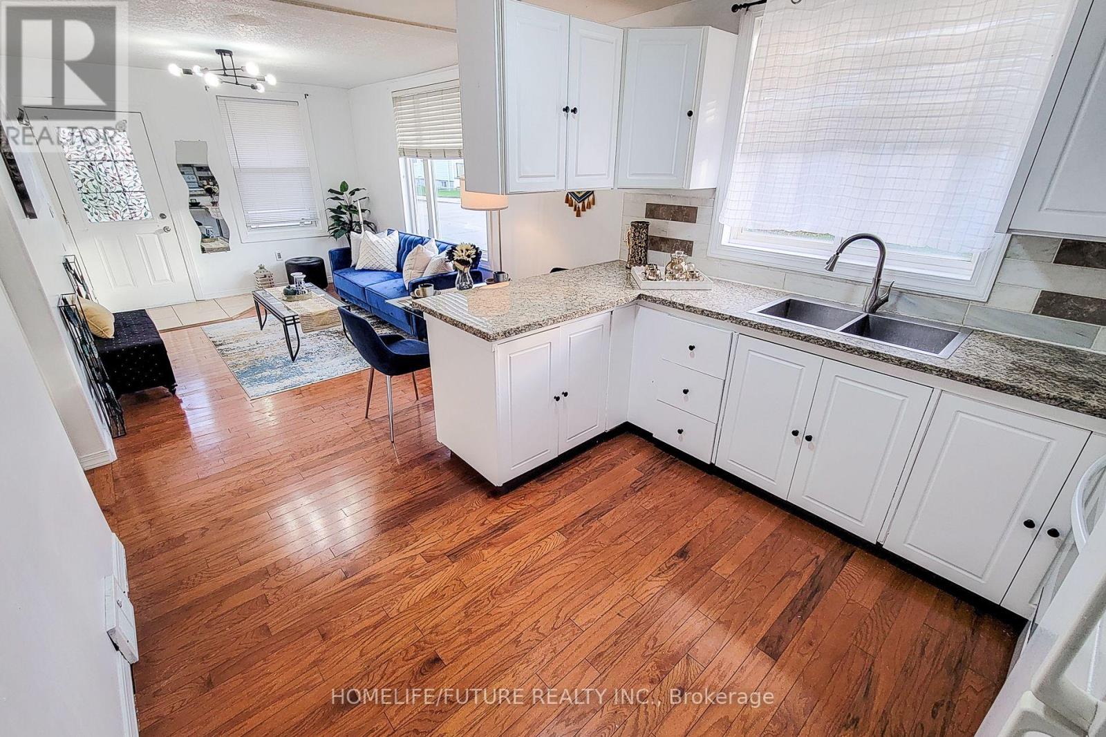 117 Harmony Avenue, Hamilton, Ontario  L8H 4Y2 - Photo 10 - X12601482