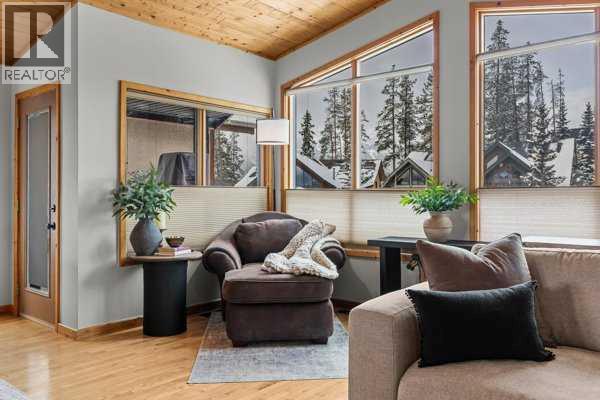 101 Wapiti Close, Canmore, Alberta  T1W 3B2 - Photo 4 - A2249361