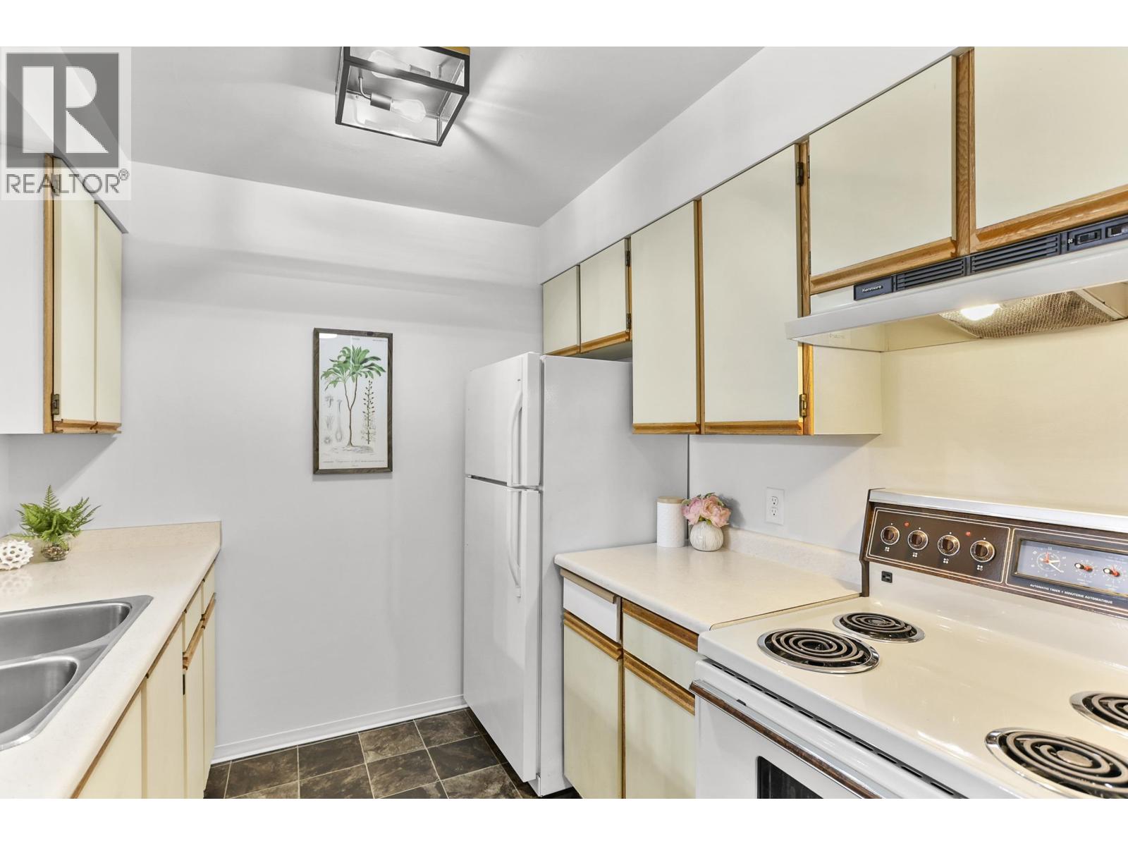 1202 11980 222 Street, Maple Ridge, British Columbia V2X 0L8 - Photo 9 - R3072389